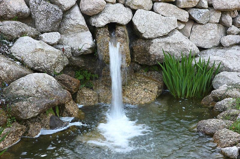 Amazing Backyard Garden Waterfall Ideas, Patio Waterfalls Ideas