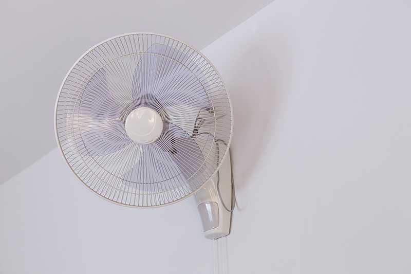 Oscillating fan