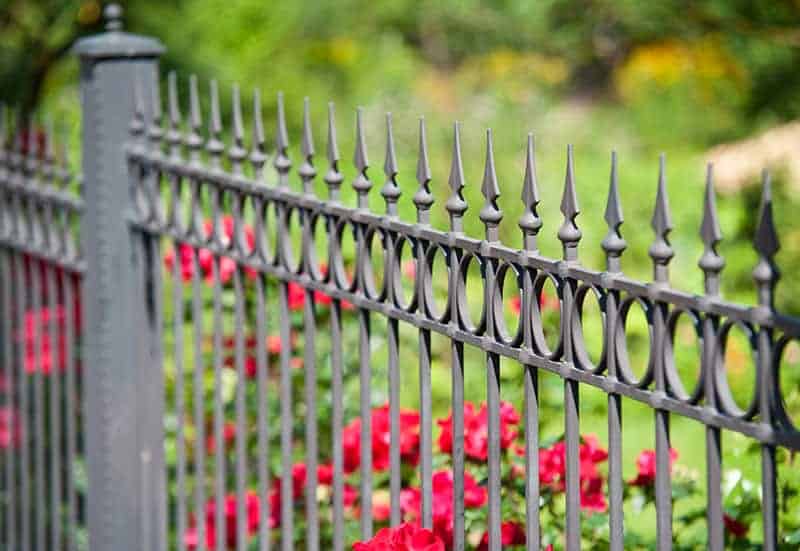 35 Best Garden Fence Ideas - Different Types of Garden Fences