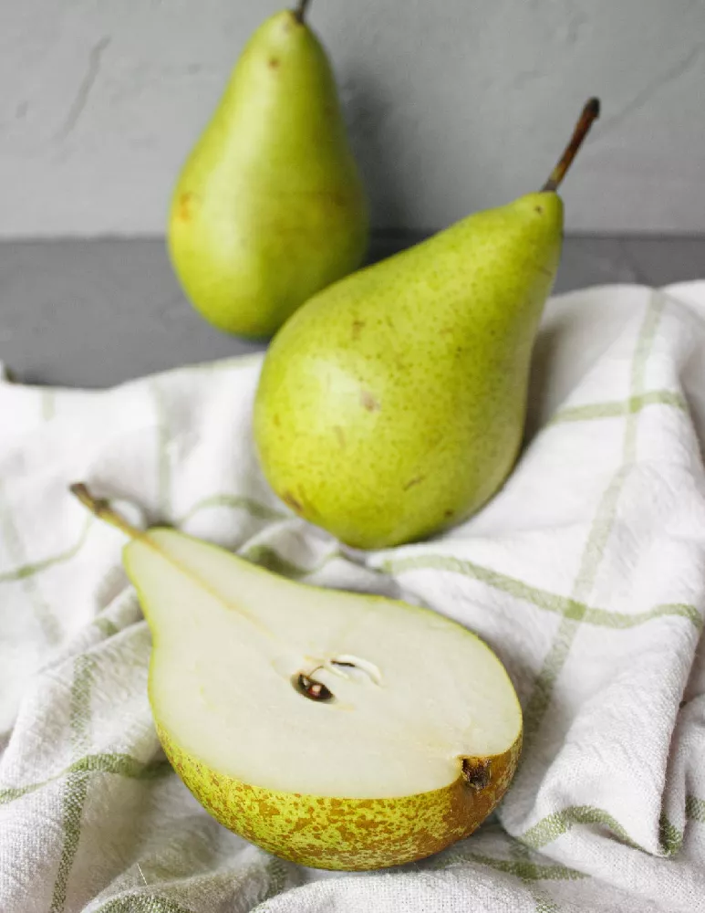 Sliced Bartlett Pear